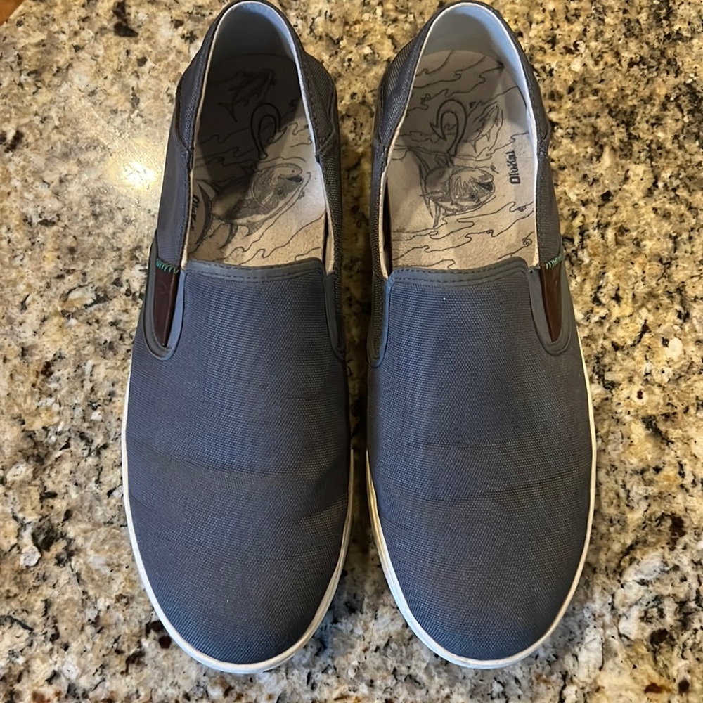 OluKai Nohea Mesh men's sneaker.
Size 11 or EUR 44.
Excellent condition!